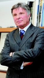 Giuliano Campana, presidente dei costruttori<BR> bresciani, associazione fra le maggiori in Italia